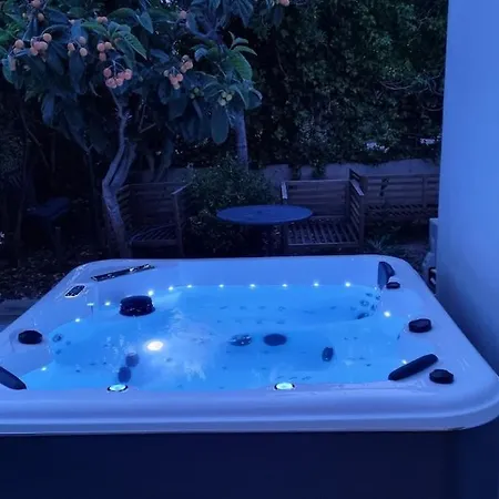 Maison Privee Avec Jacuzzi Prive * 土伦