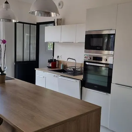 Maison Privee Avec Jacuzzi Prive בית נופש